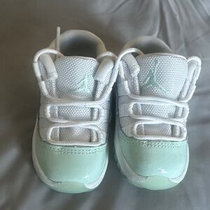 Jordan Kids Sneakers in White and Mint Green